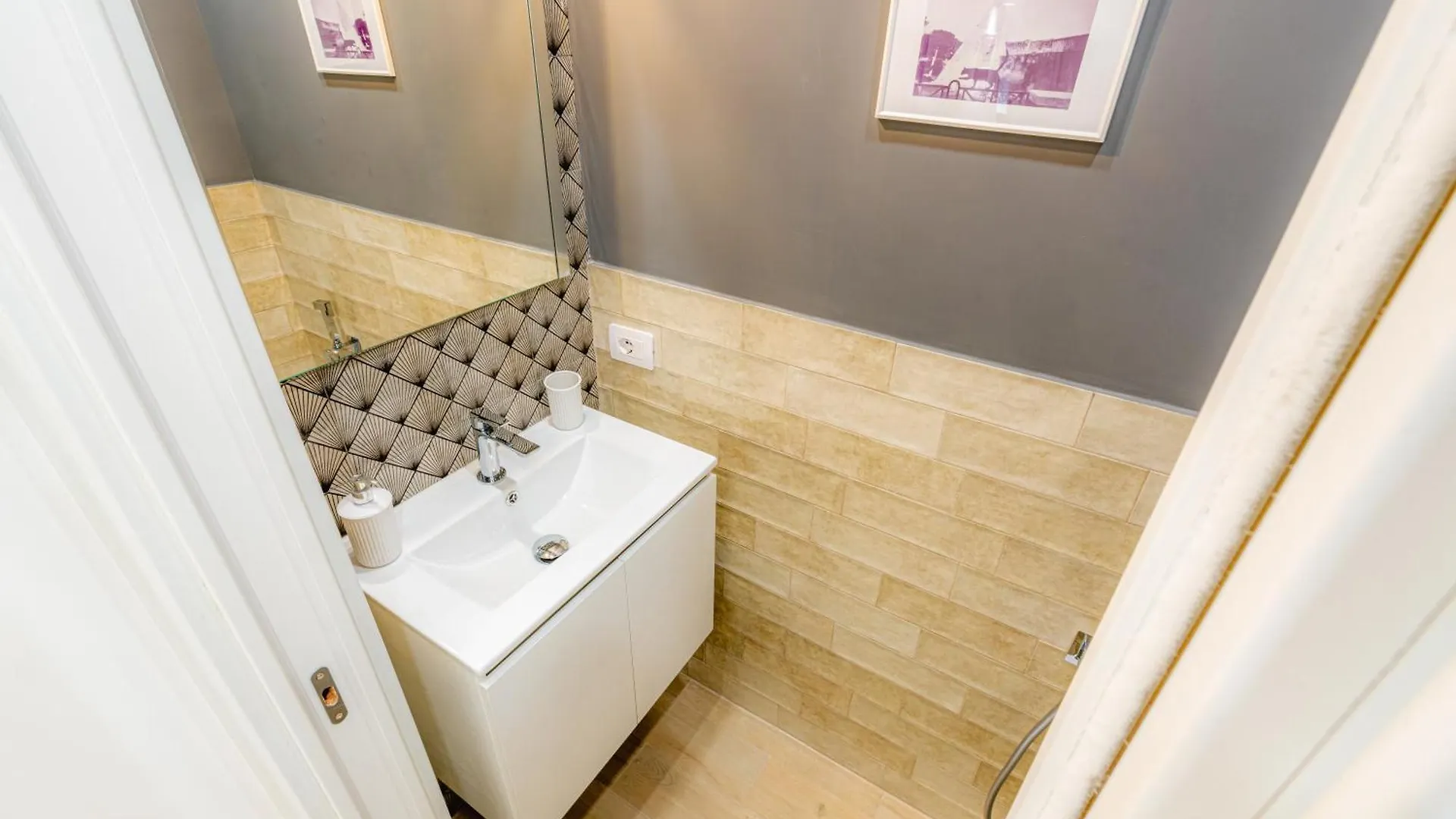 Contessa Elegance Inn Rome